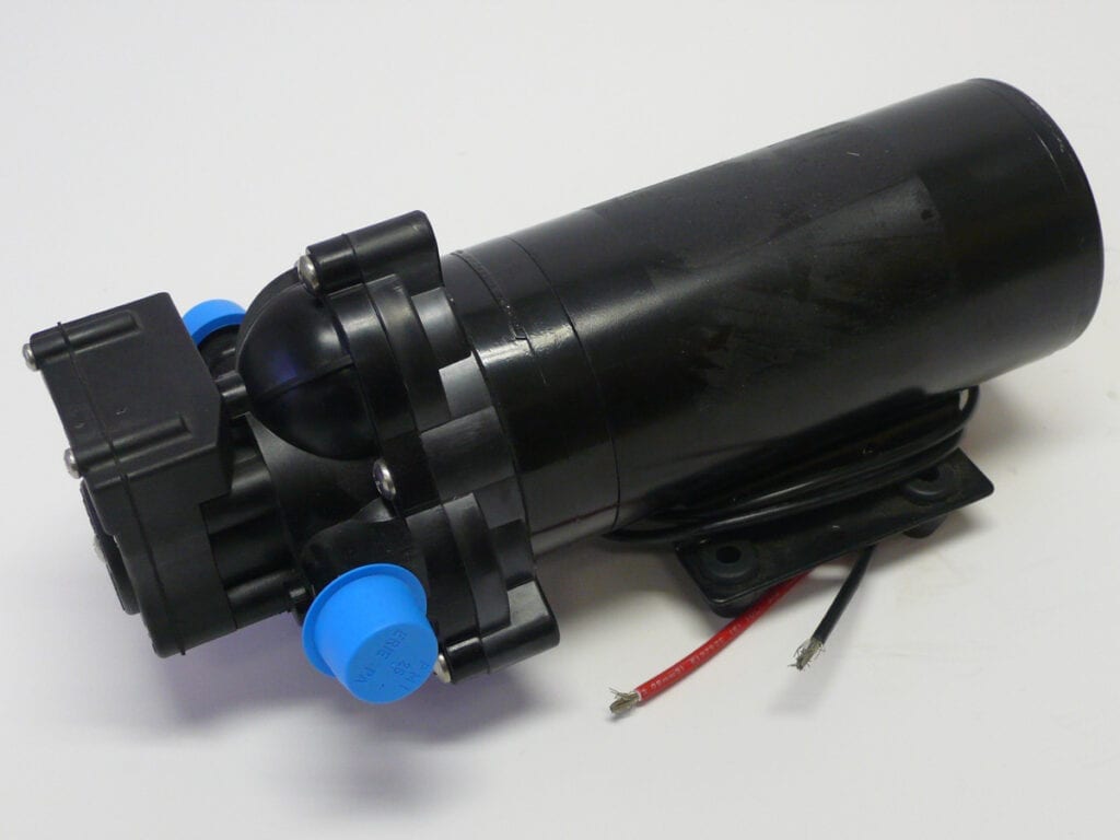 313915 SPS WATER PUMP Johnston Sweepers Parts Street Sweeper