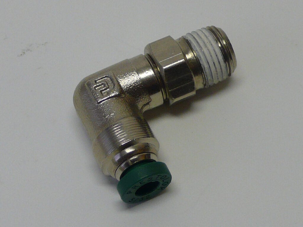 395397 SPS 1/8 SWIVEL ELBOW Johnston Sweepers Parts Street