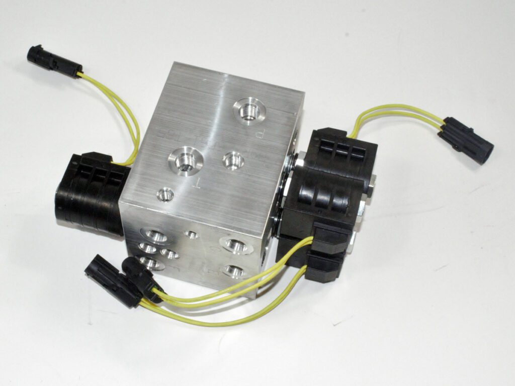 319875 SPS MANIFOLD Johnston Sweepers Parts Street Sweeper Parts